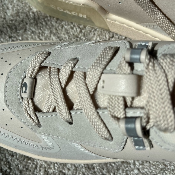 Never worn! Coach women’s sneakers - Picture 7 of 9